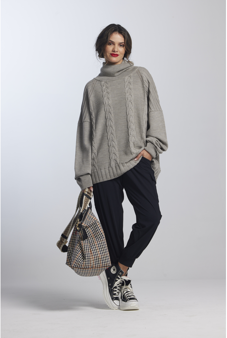 Paula Ryan BOXY CABLED Sweater