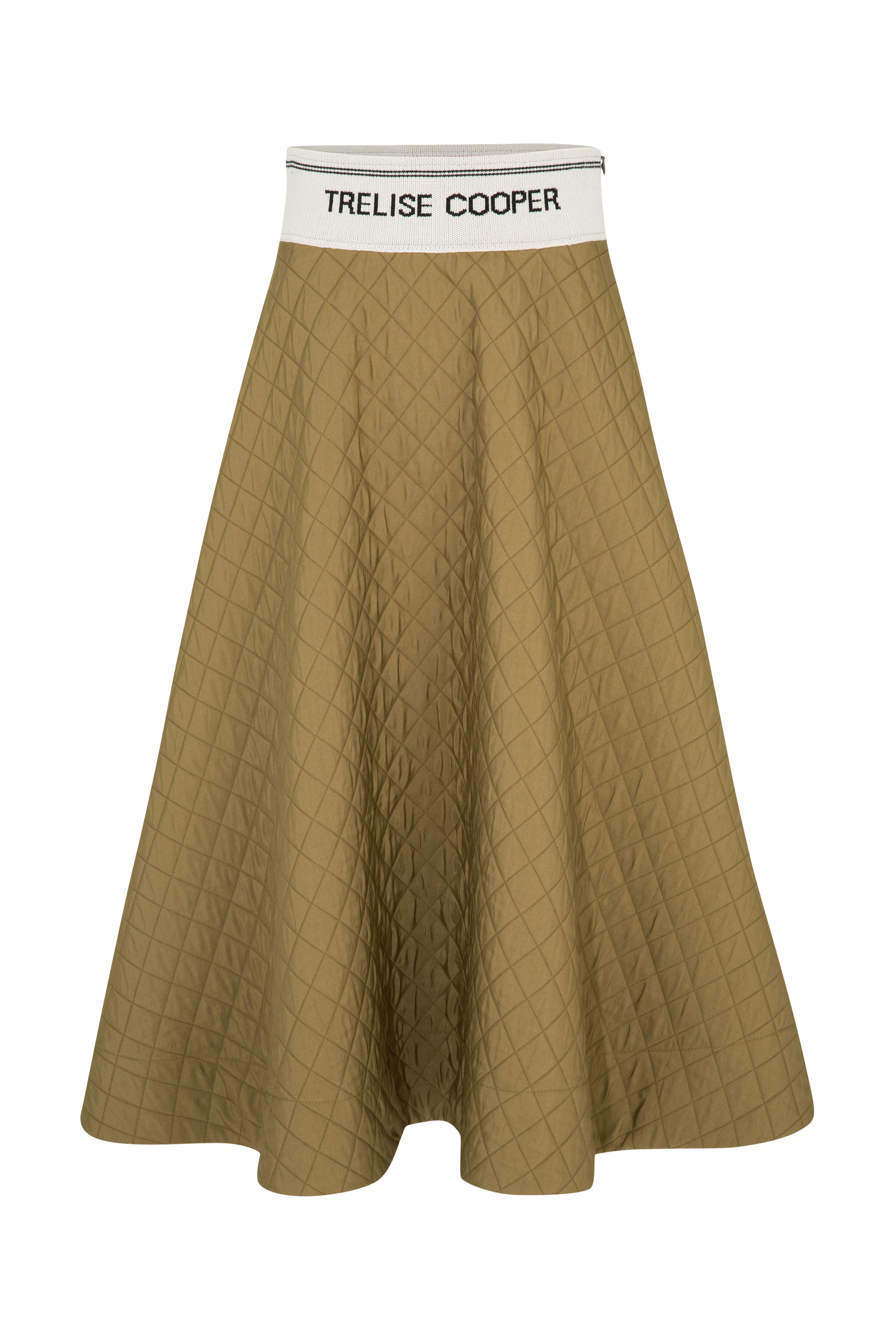 Gold pleated skirt quilt hotsell