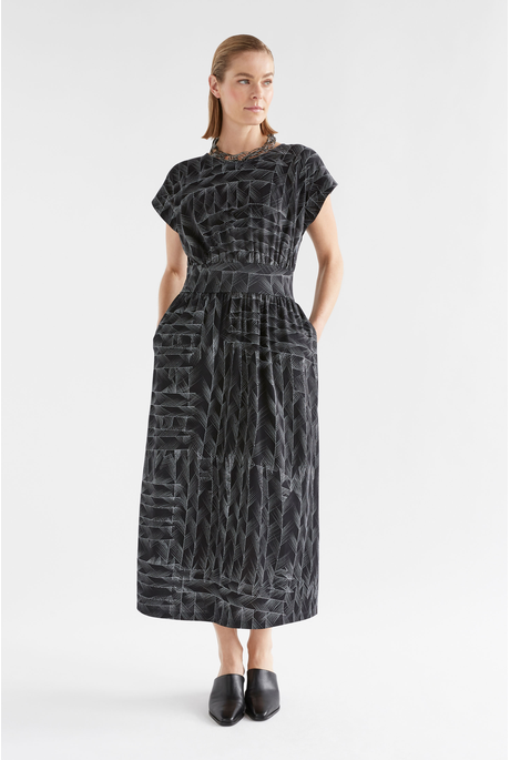 Elk BLACK LINE PRINT JAGAR Dress